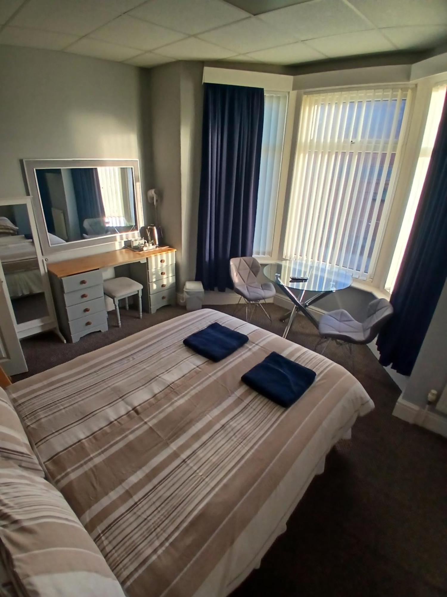 The Kirkview Bed & Breakfast Blackpool Dış mekan fotoğraf